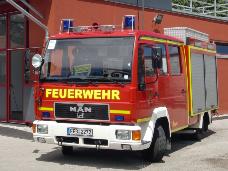 Grossansicht in neuem Fenster: Freiwillige Feuerwehr Mammendorf - Feuerwehrfahrzeug LF 8_6 Grossansicht in neuem Fenster: Freiwillige Feuerwehr Mammendorf - Feuerwehrfahrzeug LF 8_6