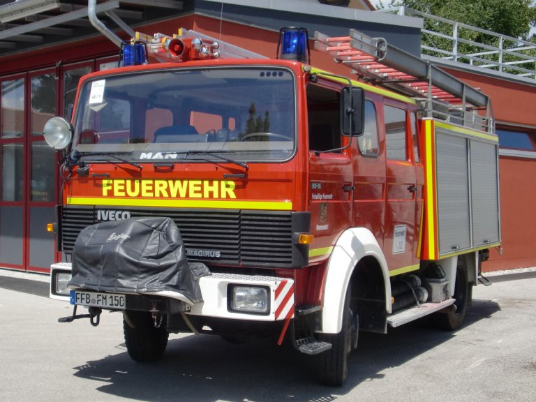 Grossansicht in neuem Fenster: Freiwillige Feuerwehr Mammendorf - Feuerwehrfahrzeug LF 16TS Grossansicht in neuem Fenster: Freiwillige Feuerwehr Mammendorf - Feuerwehrfahrzeug LF 16TS