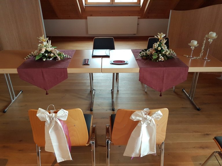 Grossansicht in neuem Fenster: Trauungszimmer im Gemeindehaus Jesenwang (3)